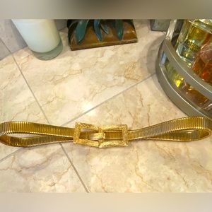 NWOT Zara medal belt